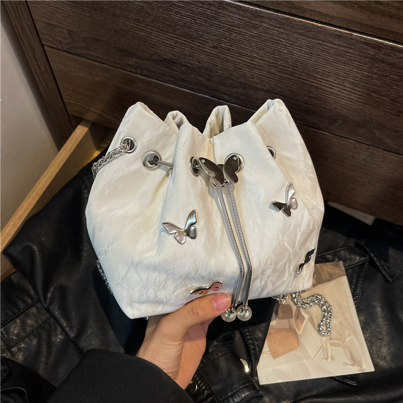 Popular Portable Bucket Bag Women's 2024 New Fashion Butterfly Crossbody Bag Niche Design All-match Crossbody Bag