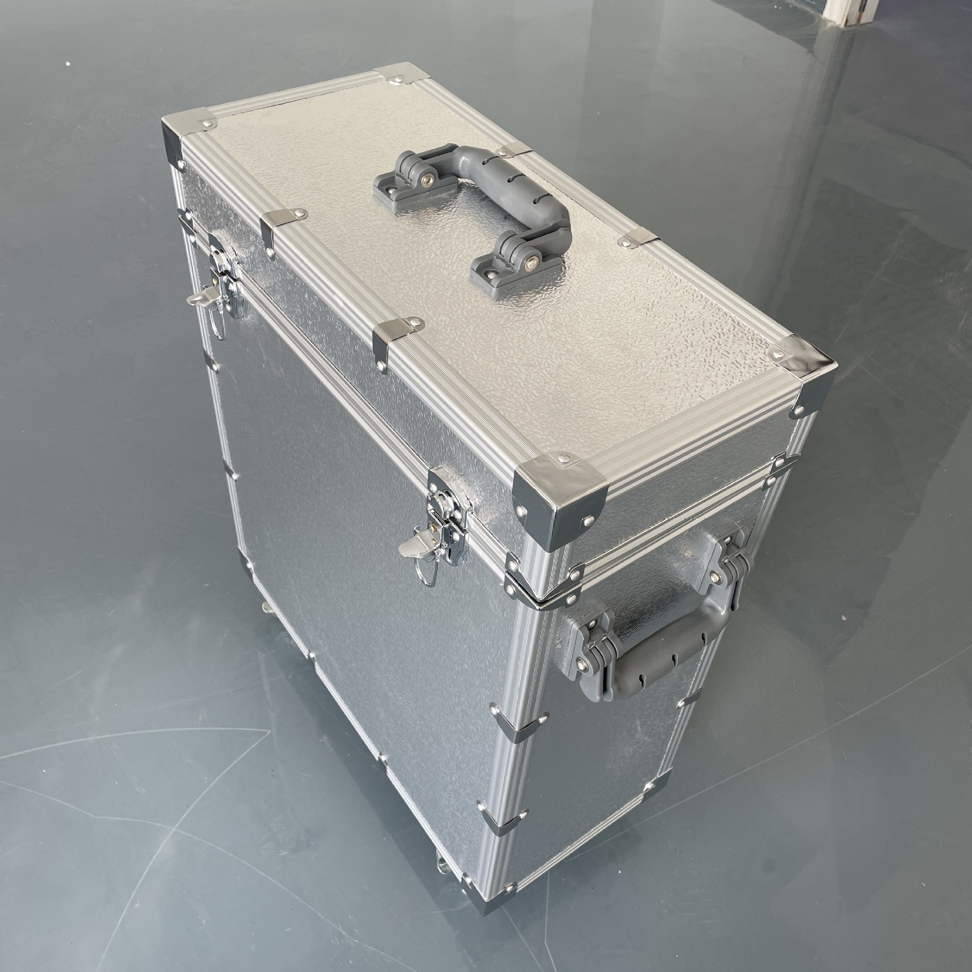 三相标准源 (1).JPG