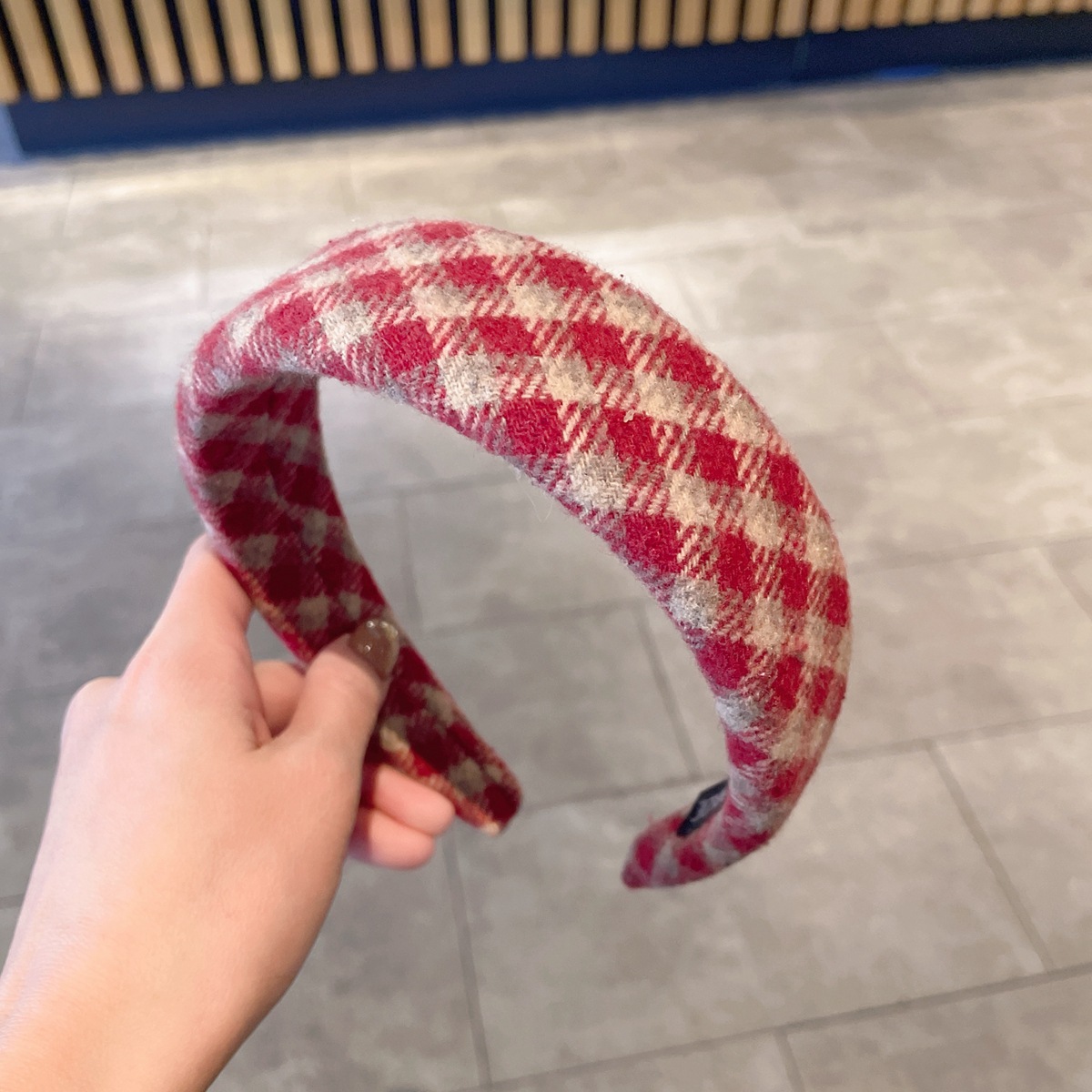 Red Plaid Woolen High-crown Headband, Clip, Hair Tie, High-end Versatile Fabric Wide-brimmed Headband For Going Out_voghion.com