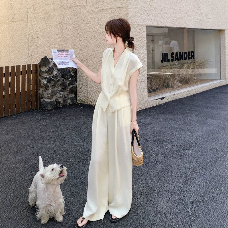 Summer Outfit Set for Women to Look Younger, 2026 New French Style Elegant Vest and Wide-Leg Pants Two-Piece Set Summer Outfit Set for Women to Look Younger, 2026 New French Style Elegant Vest and Wide-Leg Pants Two-Piece Set