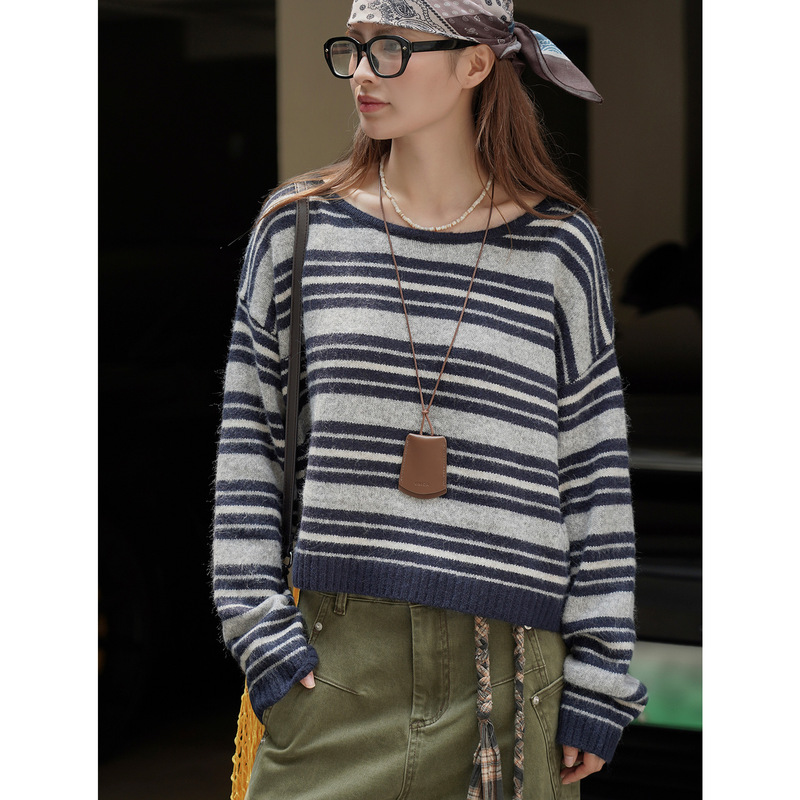 Early Autumn New Korean Style Retro Large Round Neck Thick Striped Short Wool Sweater Soft and Light Fluffy Top for Women