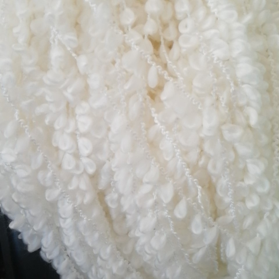 DIY手编线0.8支大圈圈纱线 腈纶纱线特种纱线花式围巾毯子公仔线