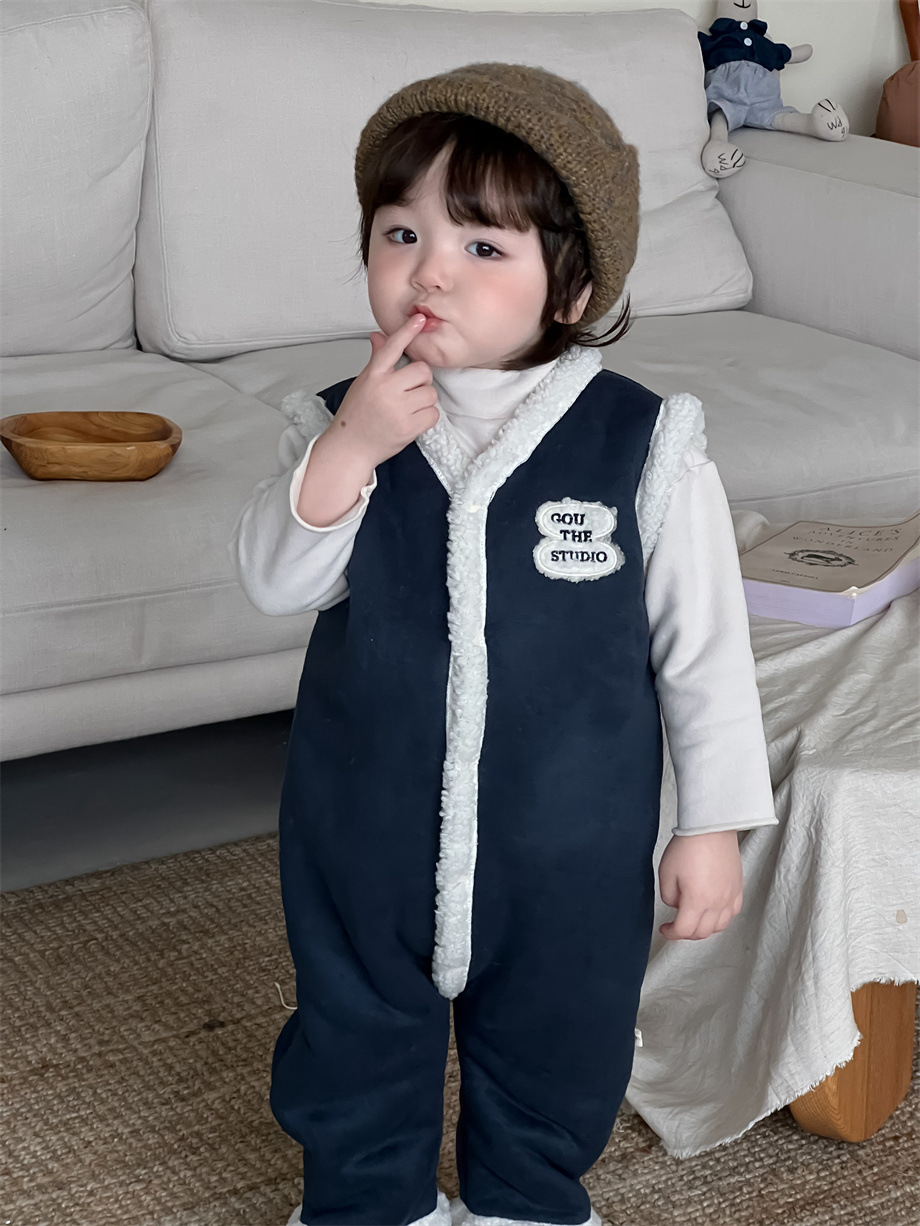 Ropa infantil de otoño y invierno ropa infantil coreana ropa para bebés fuera de casa 2025 ropa de otoño y invierno chaleco de peluche para niños ropa de escalada unida image 7