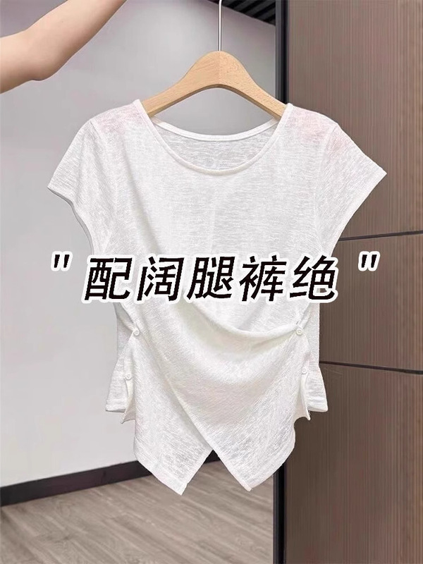 ヨーロッパの人気の女性用半袖Tシャツ2025新しい夏の薄いスタイル、軽い高級感、ハイエンド、超人気の年齢を減らすユニークなトップス|undefined