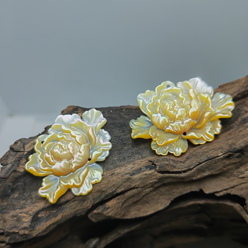Shell Mother-Of-Pearl Carving Peony Flower Mother-Of-Pearl Shell Carving Men's Pendant Women's Necklace DIY Jewelry