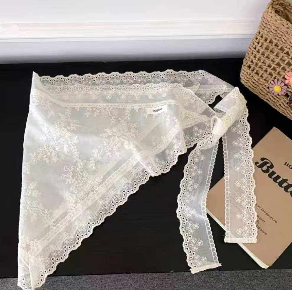 Lace vine pattern