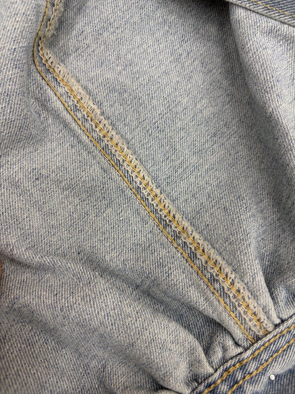 Nueva chaqueta vaquero de borde peludo de cuentas de clavos pesados en primavera y otoño 2026 chaqueta corta, suelta y delgada, chaqueta de manga larga, moda