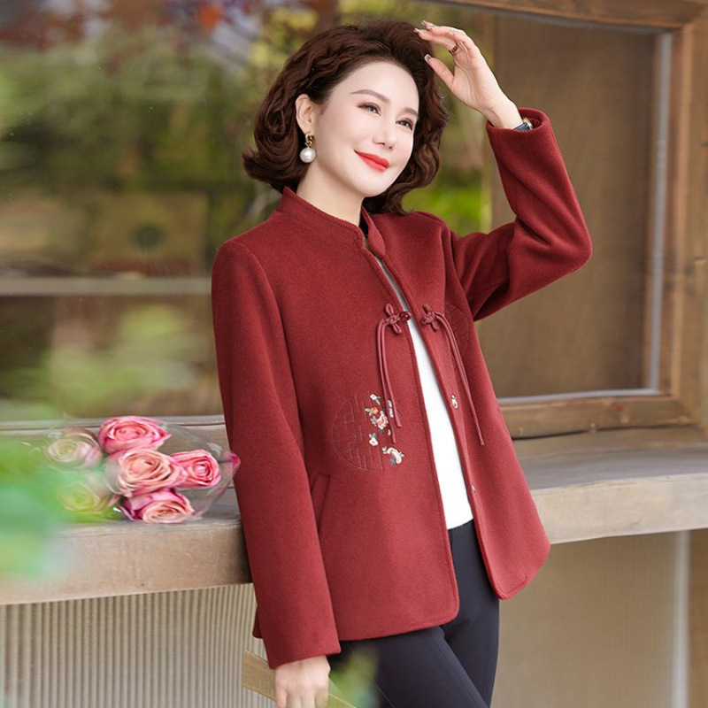 小个子妈妈秋装新款双面呢外套短款中老年女士春秋毛呢大码上衣薄|undefined