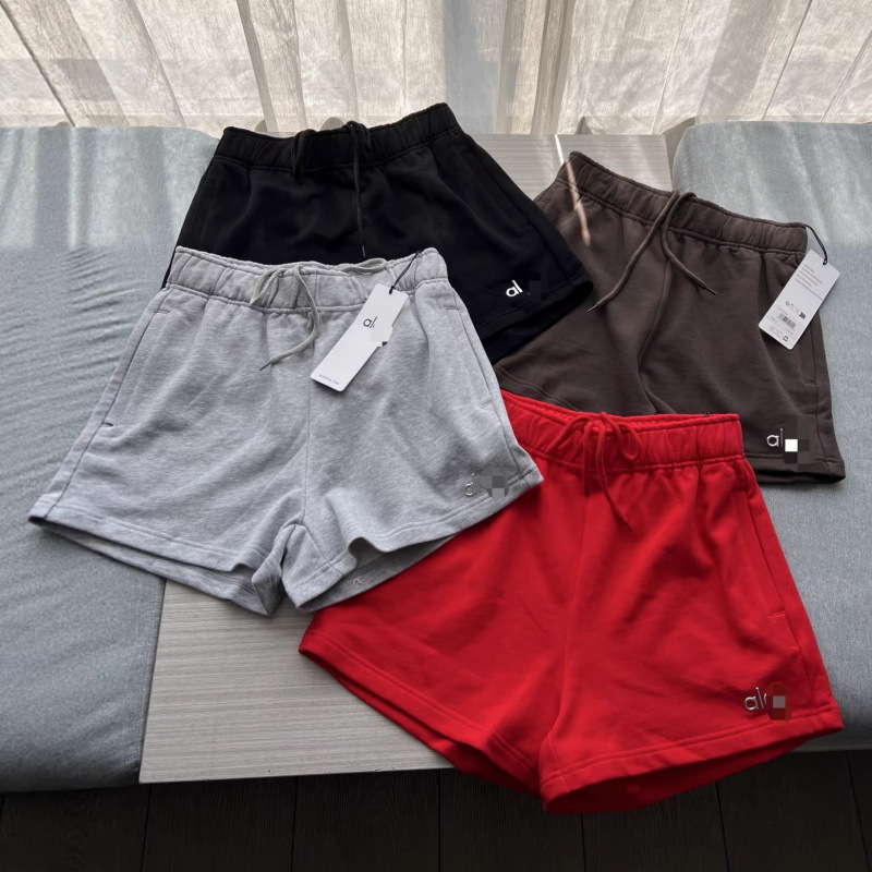 Alo Cotton Shorts Are Breathable, Suitable for Sports, Running, Summer Fitness, Yoga, High-Waisted, Butt-Lifting, Knitted, Casual Three-Quarter Pants Alo Cotton Shorts Are Breathable, Suitable for Sports, Running, Summer Fitness, Yoga, High-Waisted, Butt-Lifting, Knitted, Casual Three-Quarter Pants