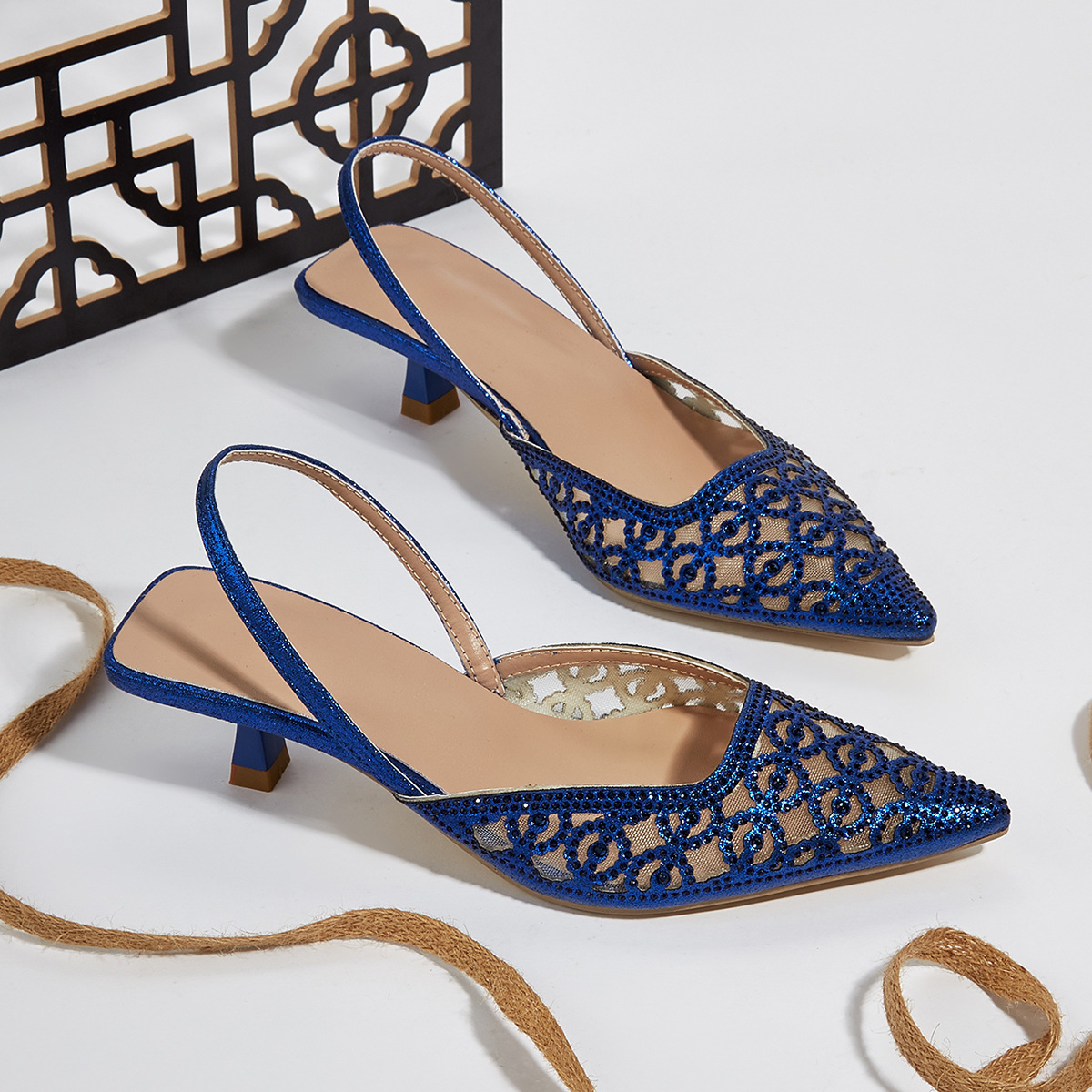 fashionable exclusive metal cloth low-cut heels