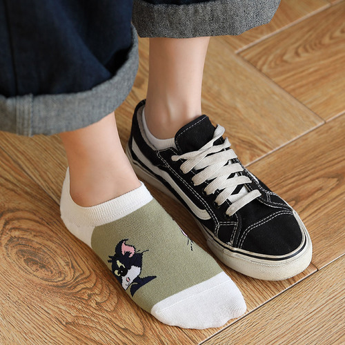 Women's personalized cartoon cat and mouse invisible socks spring and summer new socks for women shallow mouth short anti-slip socks