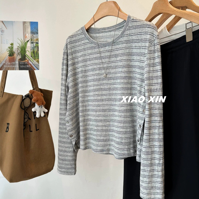 【Source Factory】2026 Summer Loose Fit Extra Large Size 200 Jin Women's Striped Long Sleeve T-Shirt with Side Button Slits 【Source Factory】2026 Summer Loose Fit Extra Large Size 200 Jin Women's Striped Long Sleeve T-Shirt with Side Button Slits