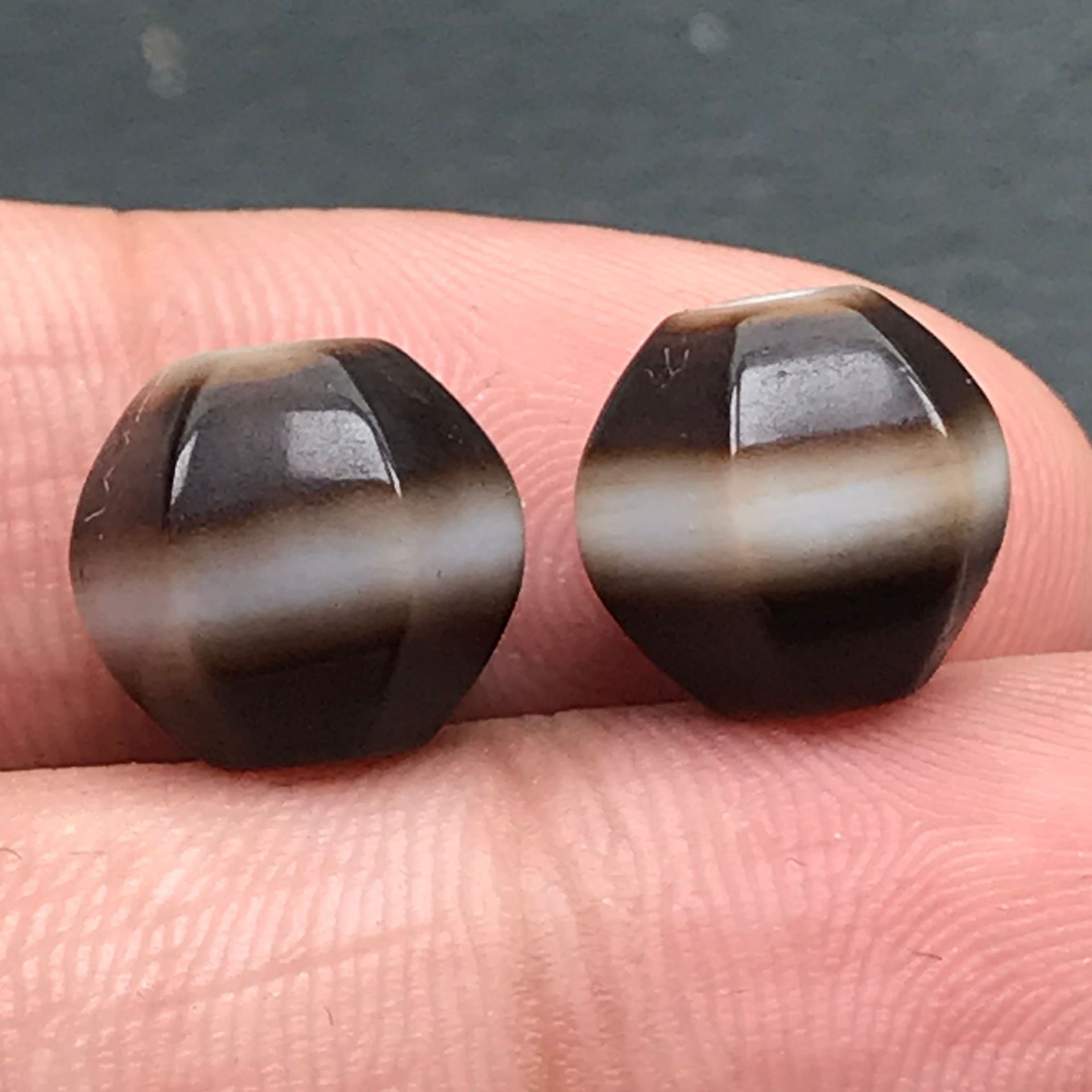Natural first-line tiger tooth beads agate six-edged beads diy text play accessories bracelet beads necklace accessories
