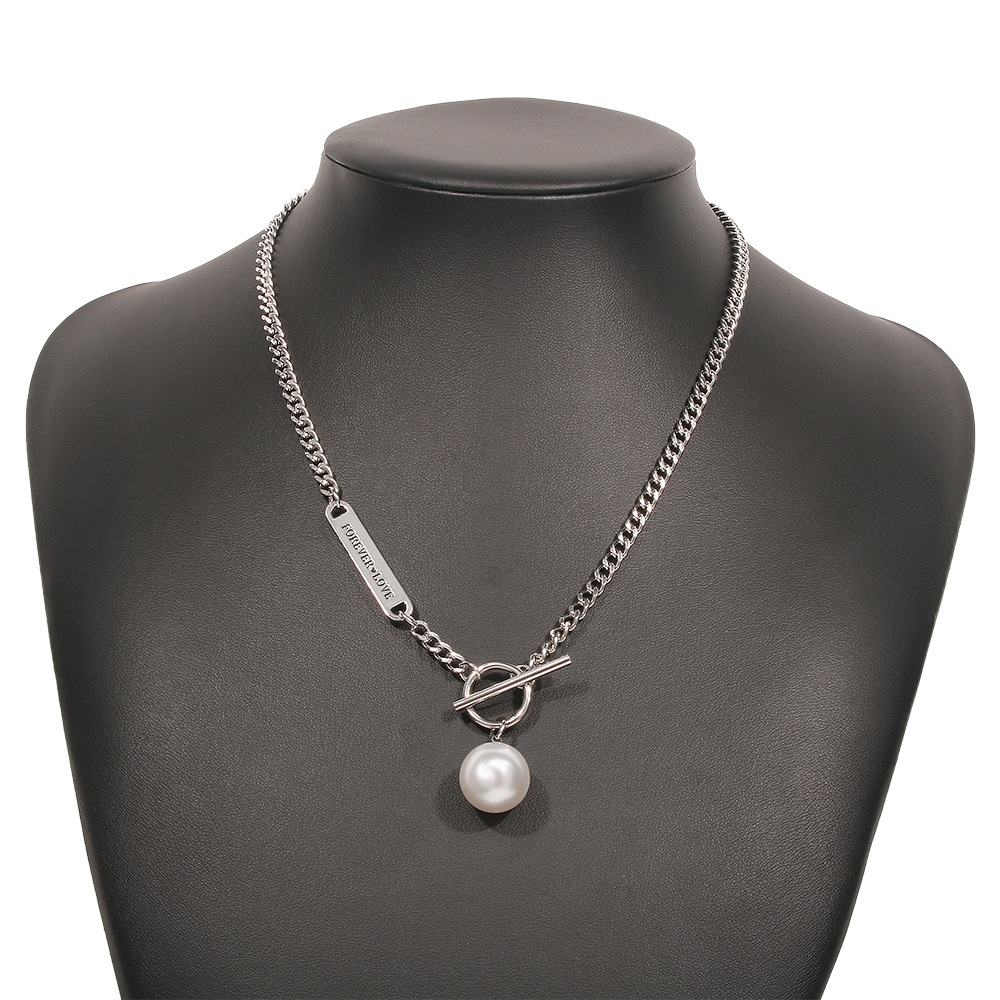 Retro Ot Buckle Single-layer Necklace Imitation Pearl Simple Trendy Alloy Necklace Wholesale display picture 2