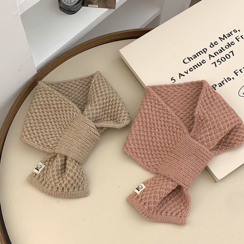 Pequeña bufandas mujeres otoño invierno nuevo estilo coreano todo el tiempo cálido color sólido bufandas rojas de red perezosas lana punto cruzado bucal