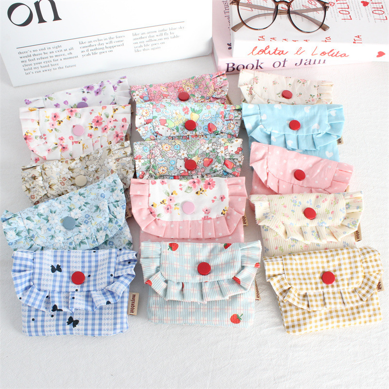 Cute Floral Fabric Flip-Top Coin Purse with Ruffled Edges, Portable Large-Capacity Earphone and Lipstick Storage Bag for Girls Cute Floral Fabric Flip-Top Coin Purse with Ruffled Edges, Portable Large-Capacity Earphone and Lipstick Storage Bag for Girls