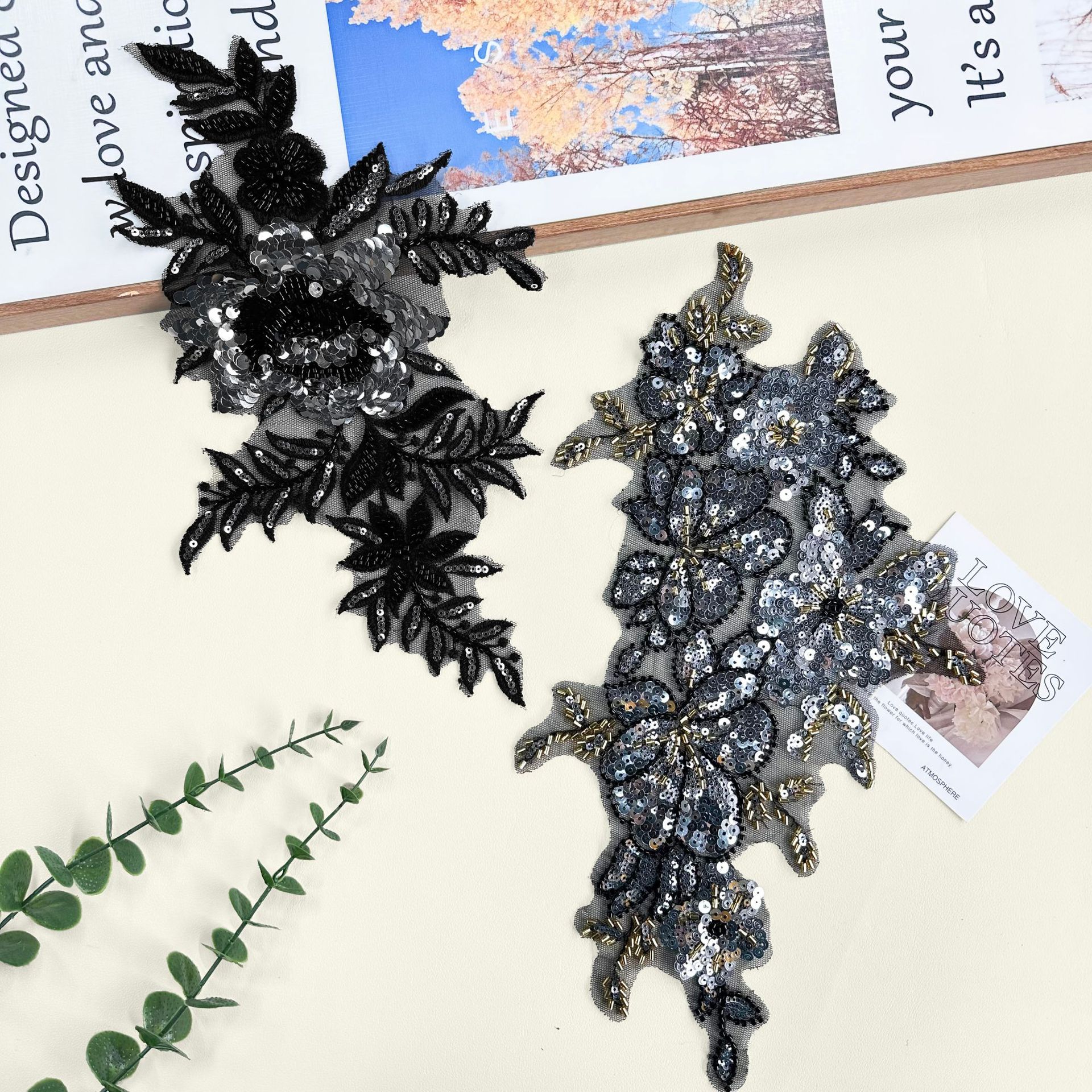 2025 bordado de encaje blanco parches de diamante de color negro flores hechas a mano ropa de escenario turbante accesorios decoración