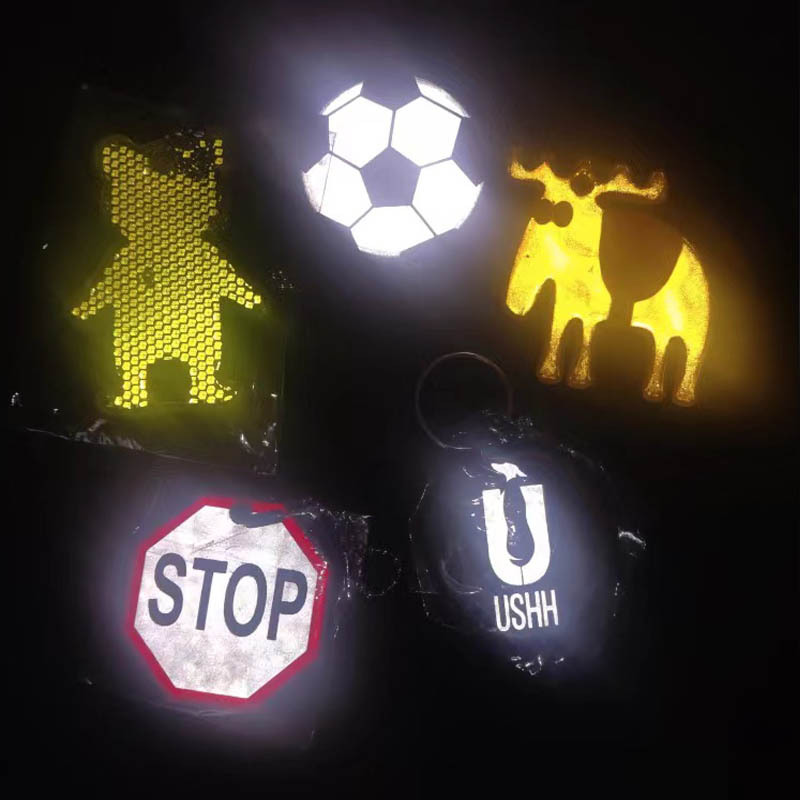 可印刷学生书包PVC反光挂件环保安全警示教育纪念用品反光钥匙扣