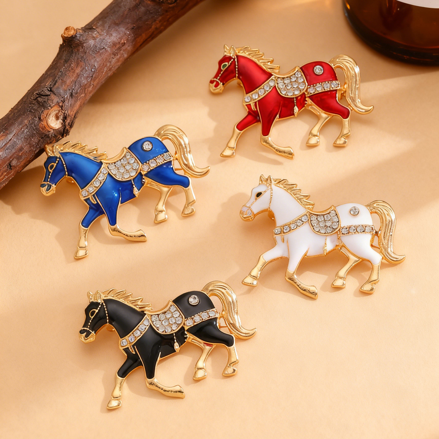 Broche de luxe pour femme, accessoire de mode haut de gamme, ornée d'une goutte d'huile de cheval du zodiaque et de diamants, pour homme._voghion.com