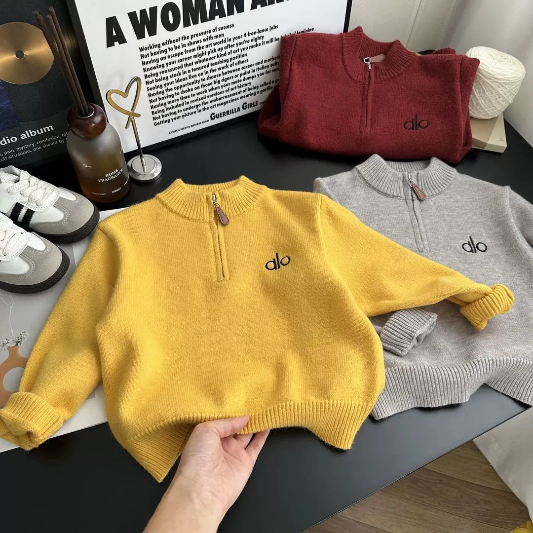 Demi-season knitted children's sweater with zipper for men and women with a round collar, base body-friendly set, Korean style
