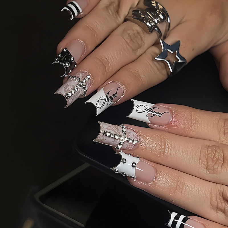 Cross-border square nail tips, wearable, hand-applied rhinestones, hollow patterns, cool punk gothic style fake nails Cross-border square nail tips, wearable, hand-applied rhinestones, hollow patterns, cool punk gothic style fake nails