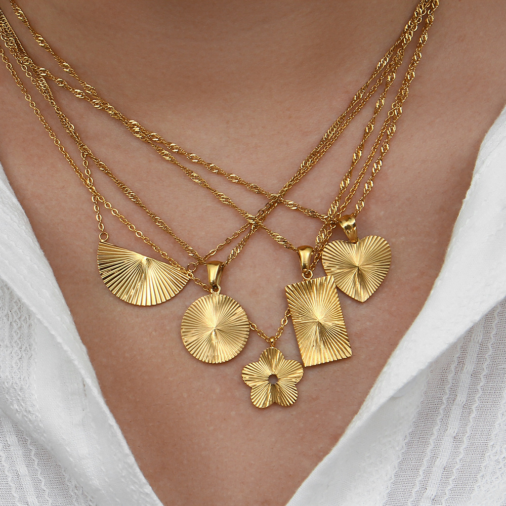 Retro Heart Shape Flower Stainless Steel Pendant Necklace Earrings Plating Stainless Steel Necklaces