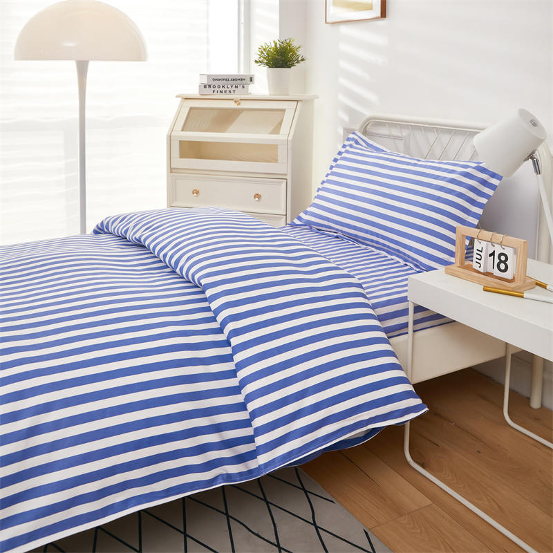 Hospital three-piece set nursing home school quilt cover sheets including quilt pillow a set of five or six pieces