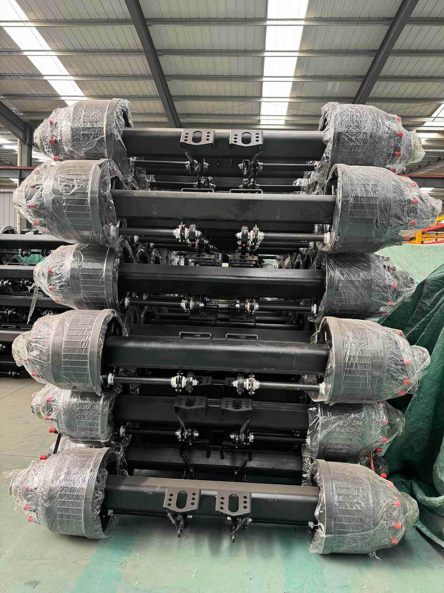Manufacturer Produces and Supplies 12T14T16T Trailer Axles, American and German Style Axles, Semi-Trailer Axle Assemblies
