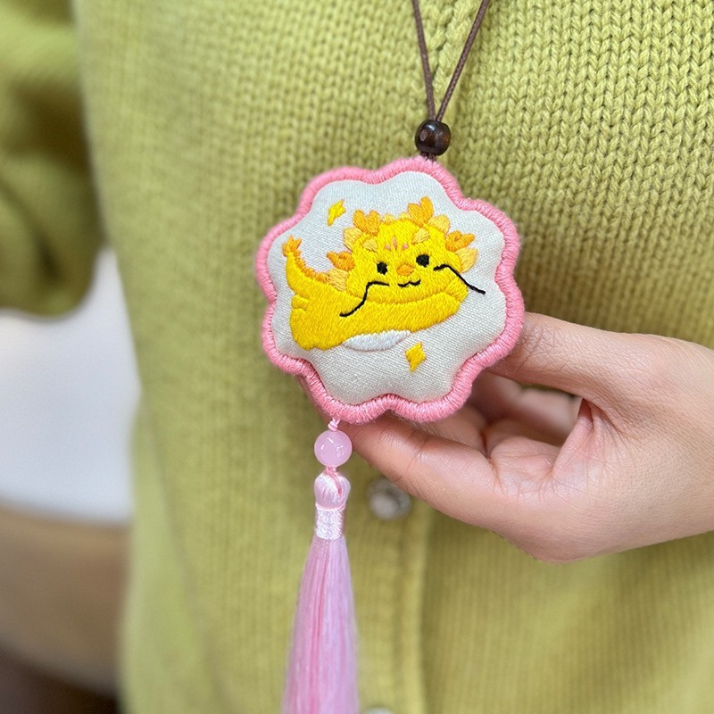 Bordado DIY artesanal creativo bolsas de jazmín colgante bolsas de estilo antiguo bordado Lu para regalo de novia bolsas de mariposa