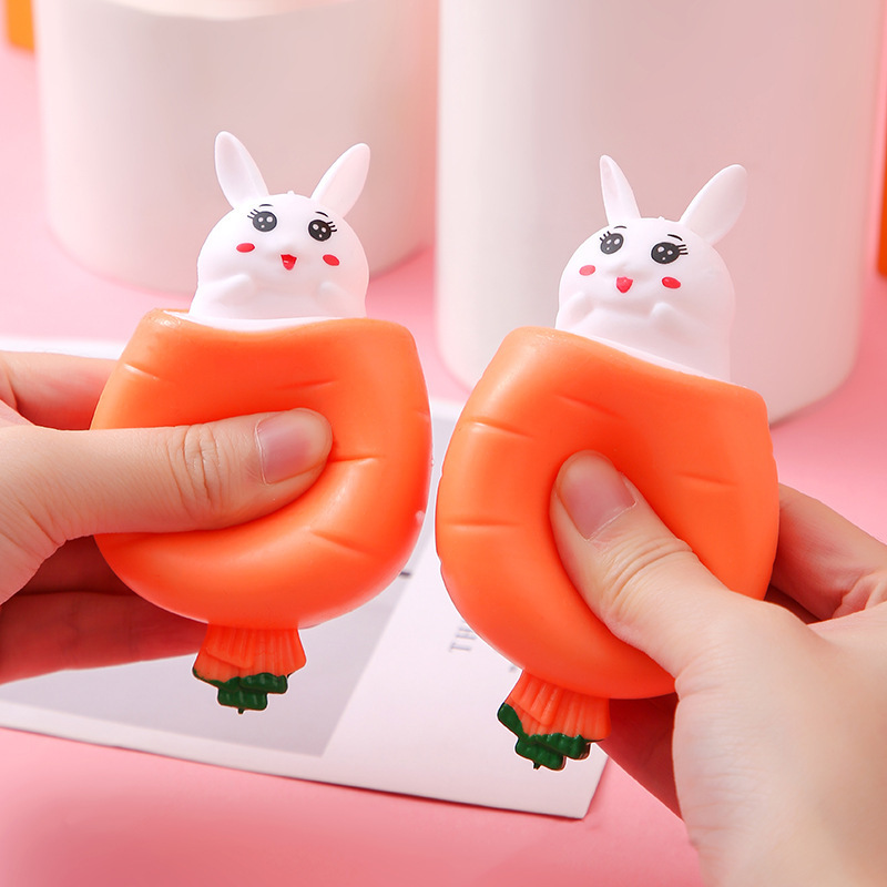 ディザトーン同タイプのニンジンウサギを押して、コップのポケットを押します。|undefined