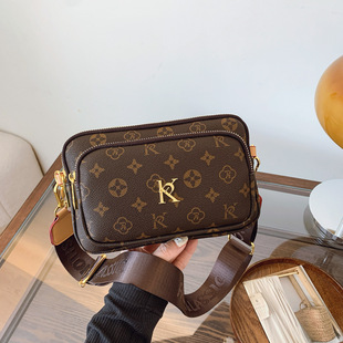 High-end feeling bag women's bag foreign trade bags2025 new European and American retro printing three-layer mobile phone bag shoulder bag tide