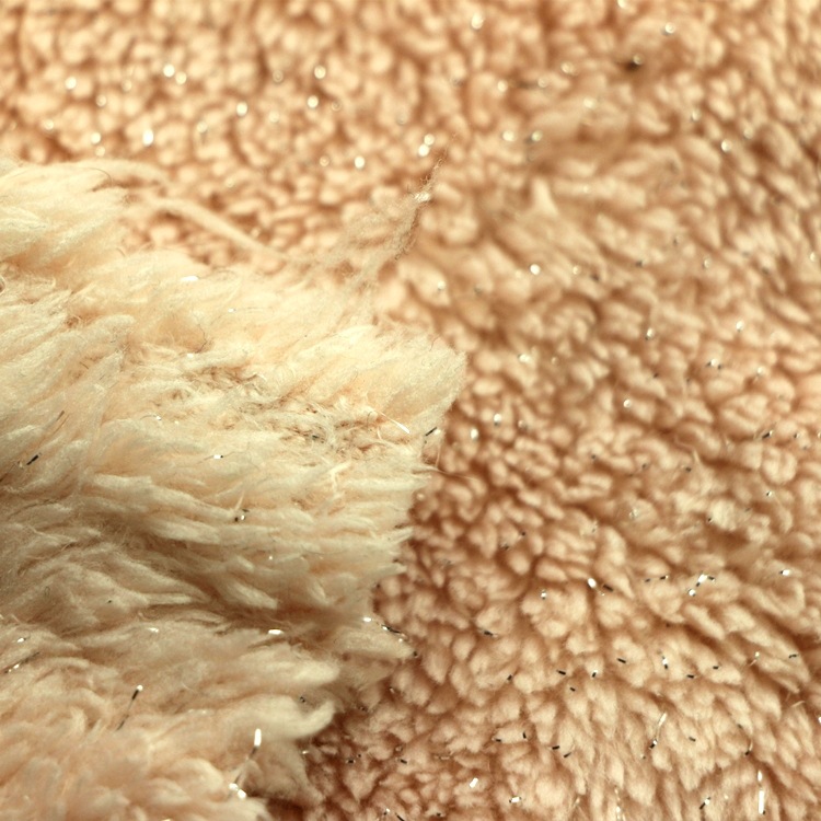 银丝羊羔绒舒棉绒面料全涤双面纬编银丝银葱双面梳棉绒舒棉绒布料