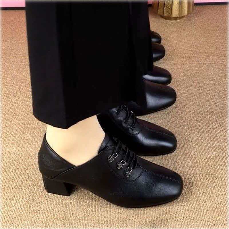 2026 primavera y verano nuevos zapatos de moda de tacones gruesos y suaves, zapatos de cuero de tacones medios, zapatos de madres, zapatos de mujer