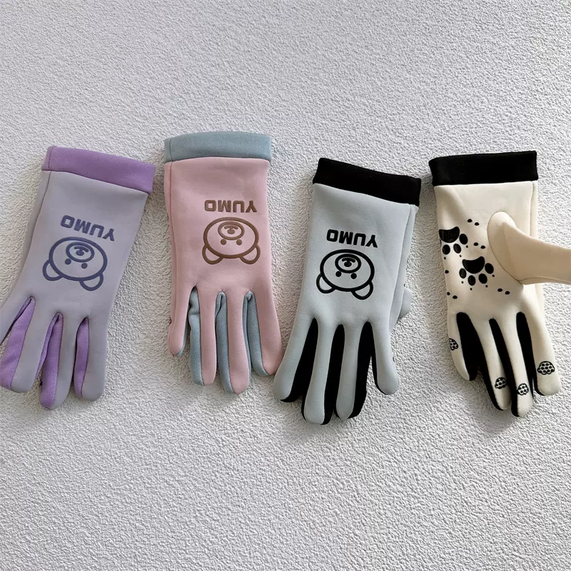 秋冬款儿童保暖手套掌心防滑防泼水儿童玩雪手套卡通弹力宝宝手套