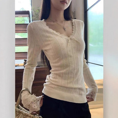 针织衫女早秋氛围感穿搭蕾丝上衣韩系v领修身显瘦长袖毛衣