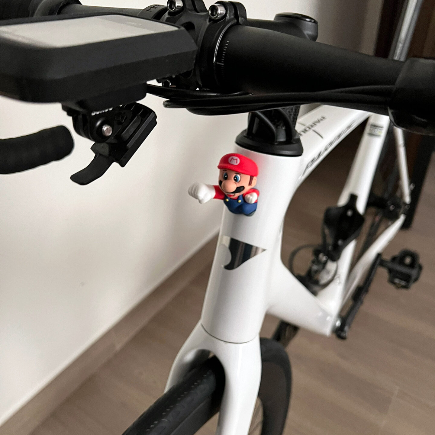Carretera bicicleta de montaña decoración accesorios pequeños muñeca linda pequeña decoración coche eléctrico pegatinas 3d tridimensional