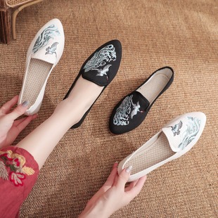 Pointed shoes single-layer shoes crane wave canvas embroidered cloth shoes antique fashion low heel women's shoes