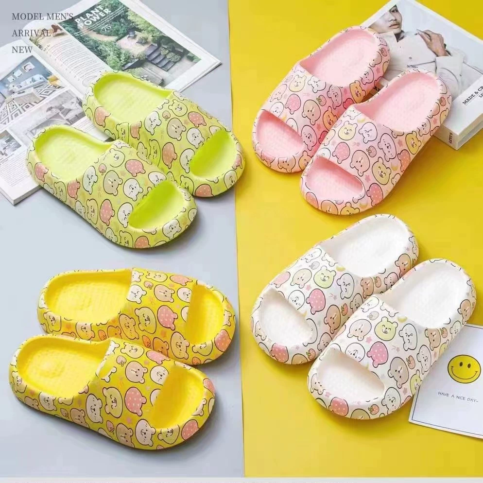 Домашние тапочки с мягкой подошвой из ЭВА 2023 новые домашние тапочки оптом Нескользящие тапочки для родителей и детей с героями мультфильмов