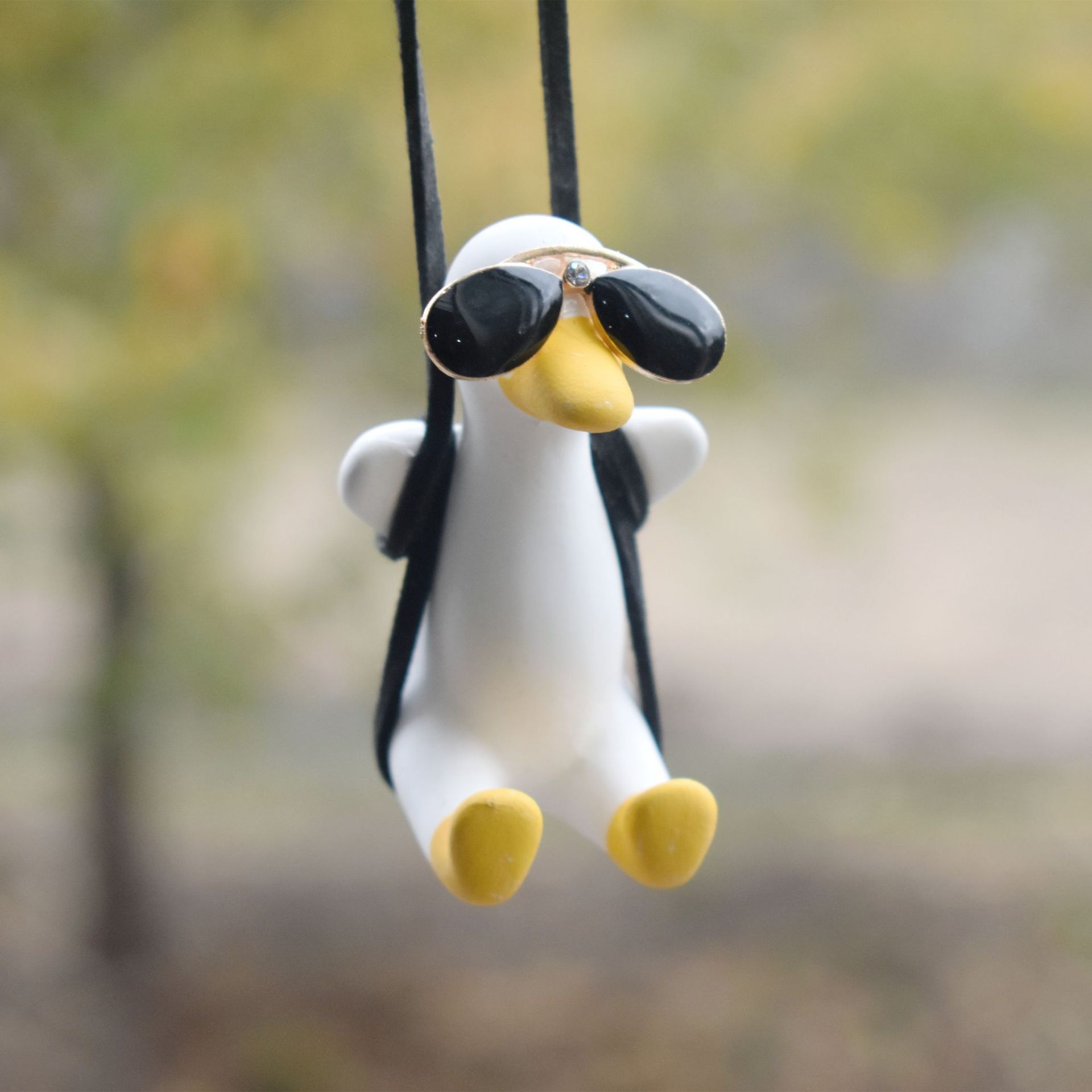 Cross-Border Car Hanging Ornaments Swing Duck Car Hanging Decoration Car Essential Supplies Car Interior Accessories