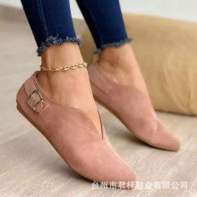 外贸大码鞋2021春秋新款单鞋尖头皮带扣平底休闲鞋跨境女士单鞋