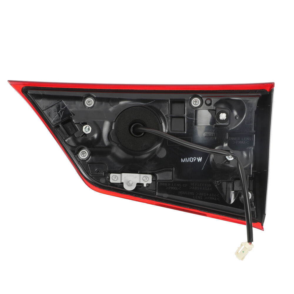 Suitable for Mitsubishi Outlander 16-19 Models Rear Tail Light Semi-Assembly, Brake Light, Reversing Light, Turn Signal Light