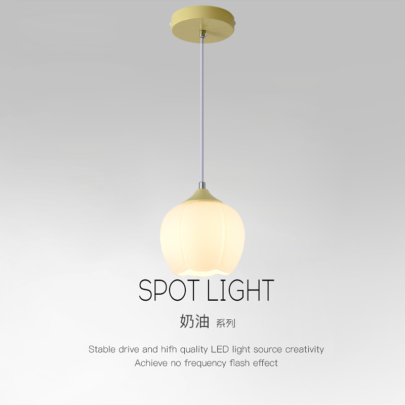 Crema estilo calabaza dormitorio cabecera pequeña araña Simple Red moderna barra roja pasillo de entrada de una sola cabeza colgando lámparas de alambre