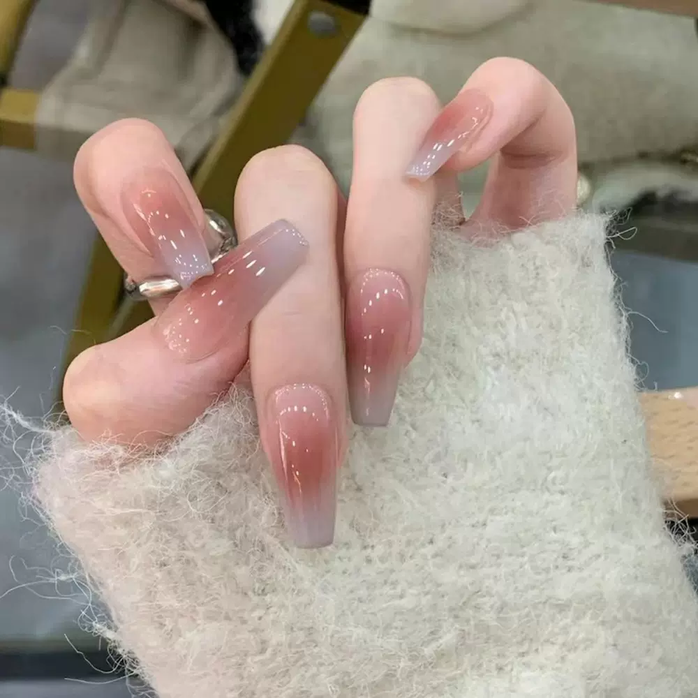 秋季长款美拉德美甲穿戴甲片纯欲显白腮红甲美甲灰蓝渐变指甲贴片