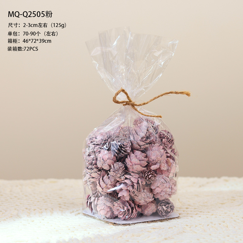 Buscando madera cruzando decoraciones navideñas colgantes de pino natural salvaje guirnaldas de pino material DIY camino de disparo de Navidad