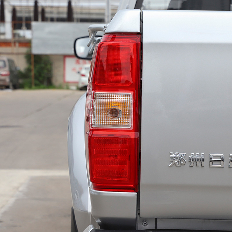 Suitable for Zhengzhou Nissan pickup Dongfeng Ruiqi P11 rear tail lamp assembly left and right rear headlight cover brake reversing lamp