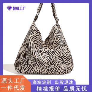 Leopard Print Large Capacity Fashionable Casual Bag 2025 Spring New Versatile Ins Shoulder Armpit Bag Tote Bag
