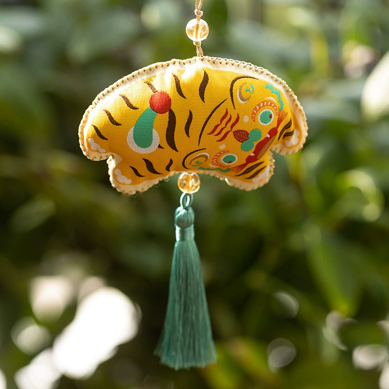 Ароматизированный мешочек к Дню лодок-драконов с двусторонним вышитым кулоном в виде жабы, готовый продукт, культурно-креативный подарок, мешочек от комаров, украшение для автомобиля, оптовая вышивка.