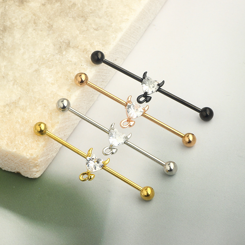 Silver pointed spike labret stud material detail