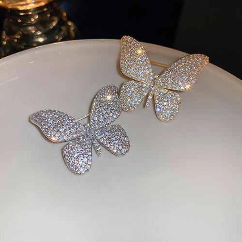 New European and American style butterfly brooch with sparkling diamonds for women, small quality suit pin, exquisite accessories, wholesale insect brooch 