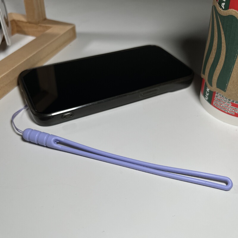 携帯電話のストラップの手首の短い携帯電話のチェーンの鍵のuディスクの部品の液体のシリカゲルのエアポッドプロの2ストラップを適用します。|undefined